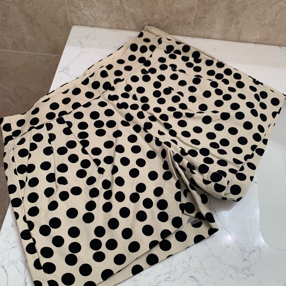 NWOT JCREW Polka dot shorts size 4 with side zipper